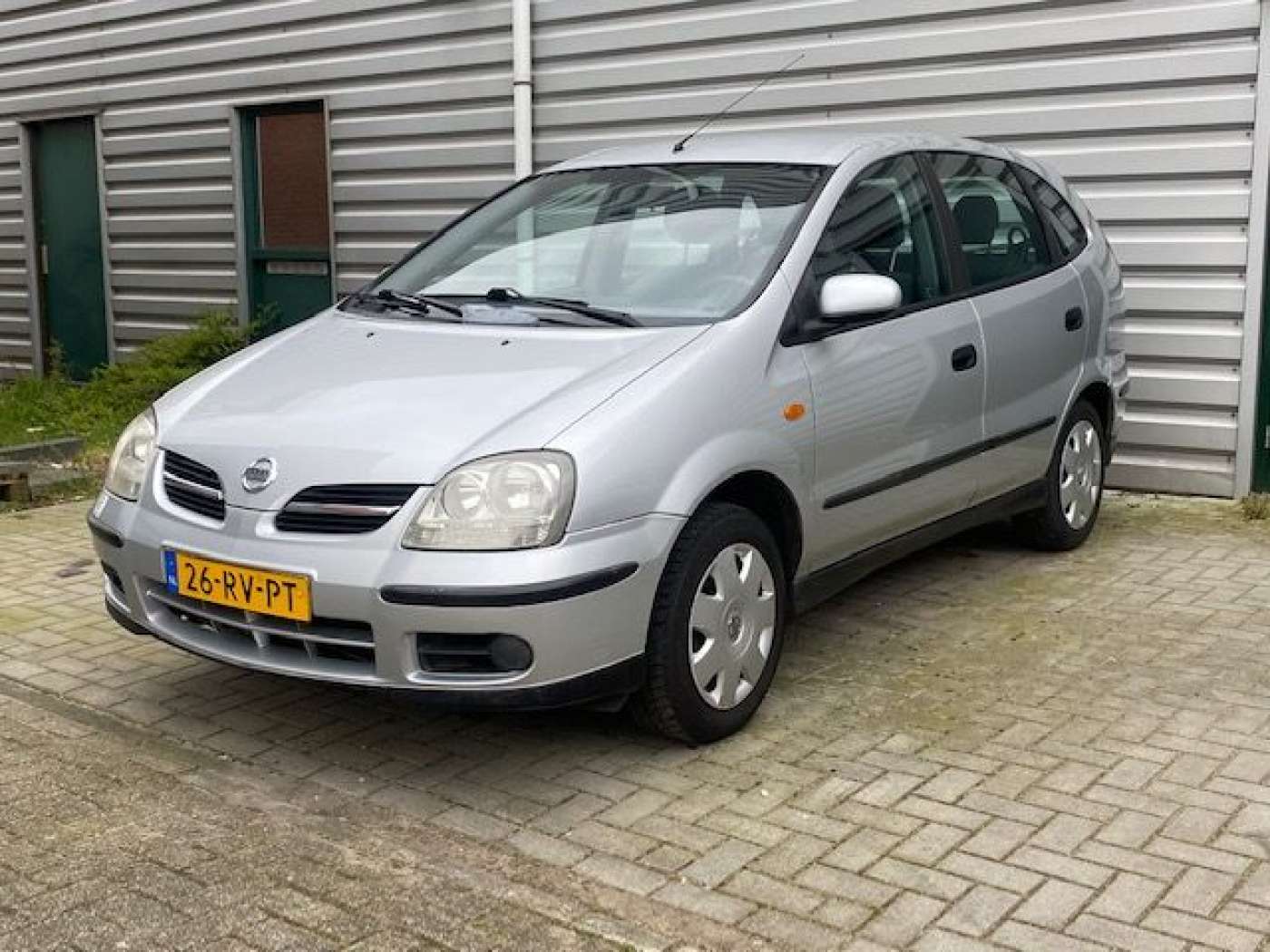 Nissan almera tino характеристики